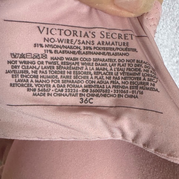 Victoria's Secret Pink Seamless Bra Intimates - Picture 7 of 10